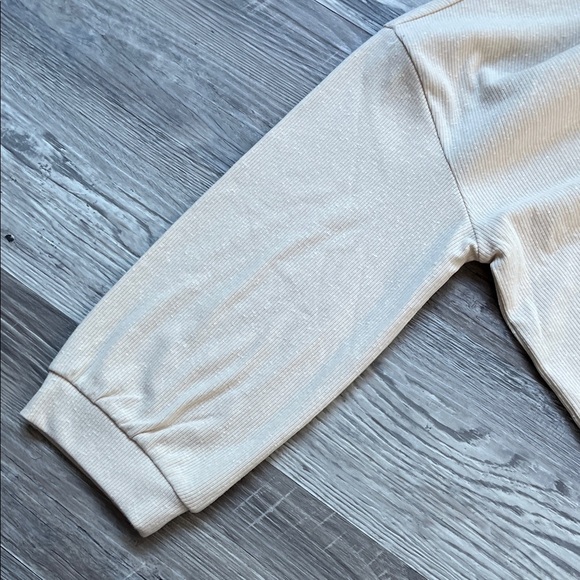 Athleta Girl Cream Long Sleeve Top Sizes 12 new with tag back to school - Picture 5 of 8